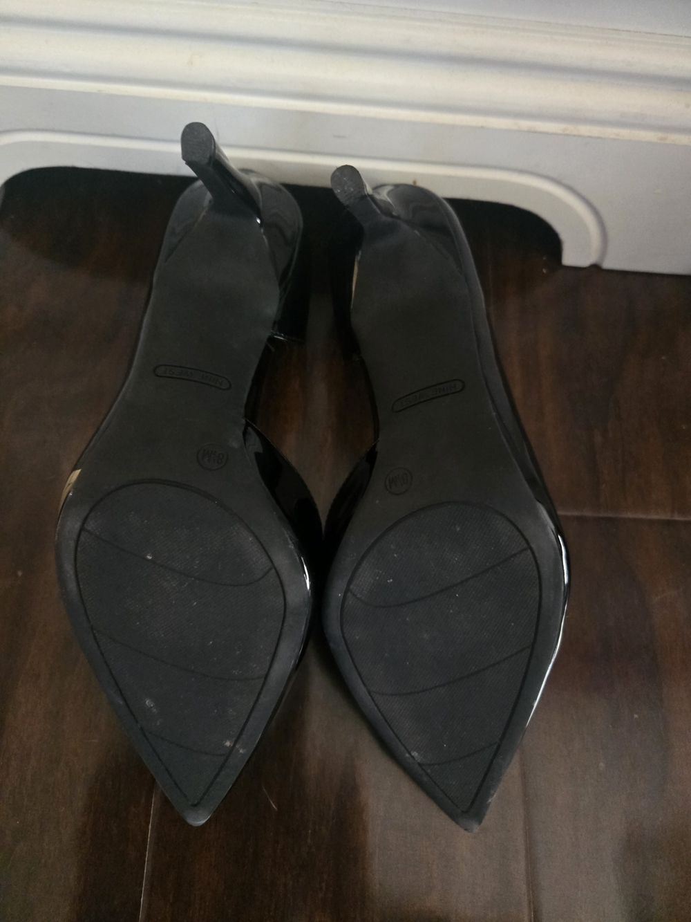 Nine West Black Patent Pointed-Toe Pumps Size 8.5 - Picture 6 of 7